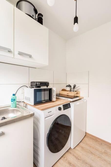 Heavenly Central Duisburg Apartment: Netflix & Work Space Exterior photo