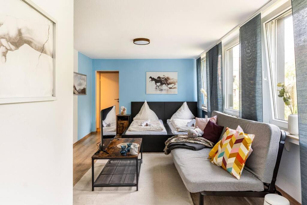 Heavenly Central Duisburg Apartment: Netflix & Work Space Exterior photo