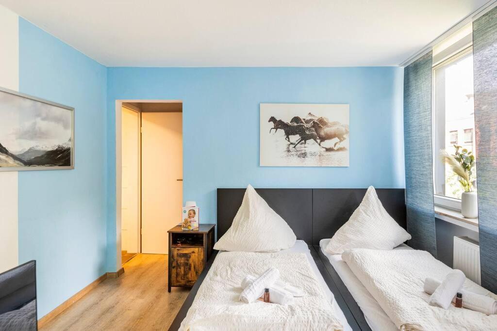 Heavenly Central Duisburg Apartment: Netflix & Work Space Exterior photo